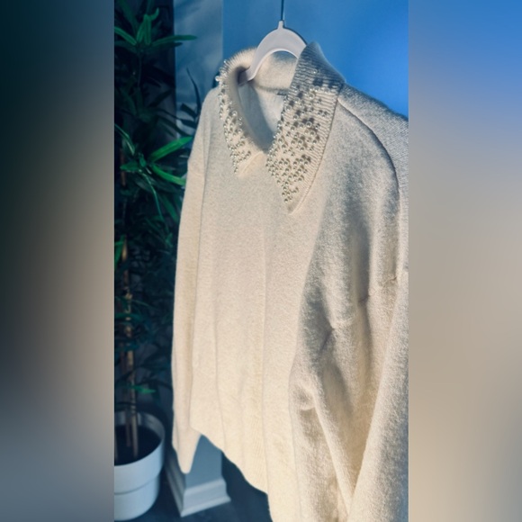 H&M Sweater🤩 - Picture 3 of 4